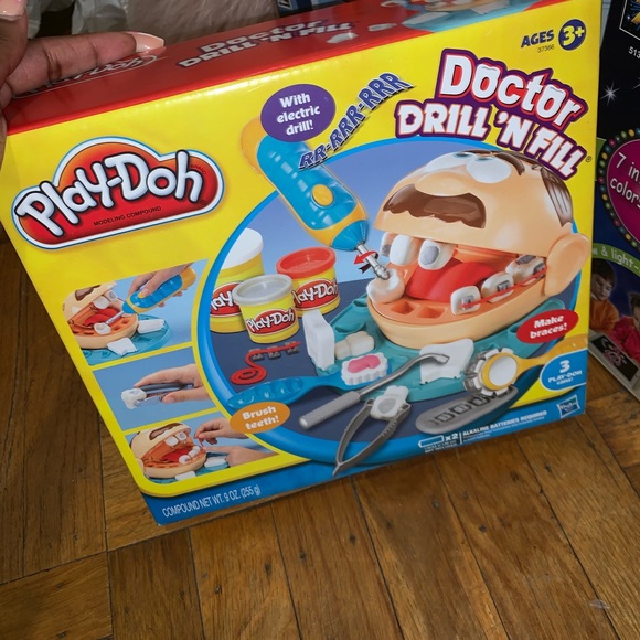 Toy bundle - Picture 2 of 5